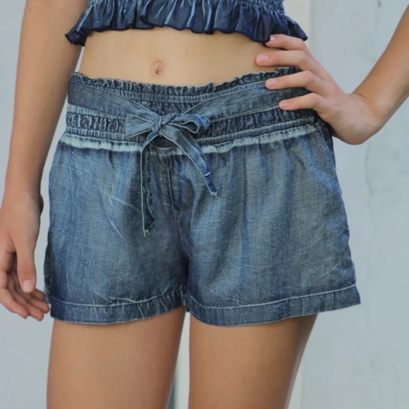Flowers by Zoe Rayon Blue Denim Belted Short - Picture 1 of 4